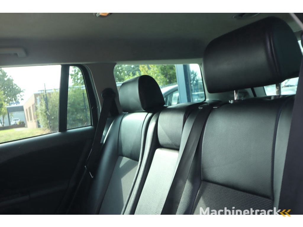 Ford Mondeo Wagon 1.8-16V Platinum