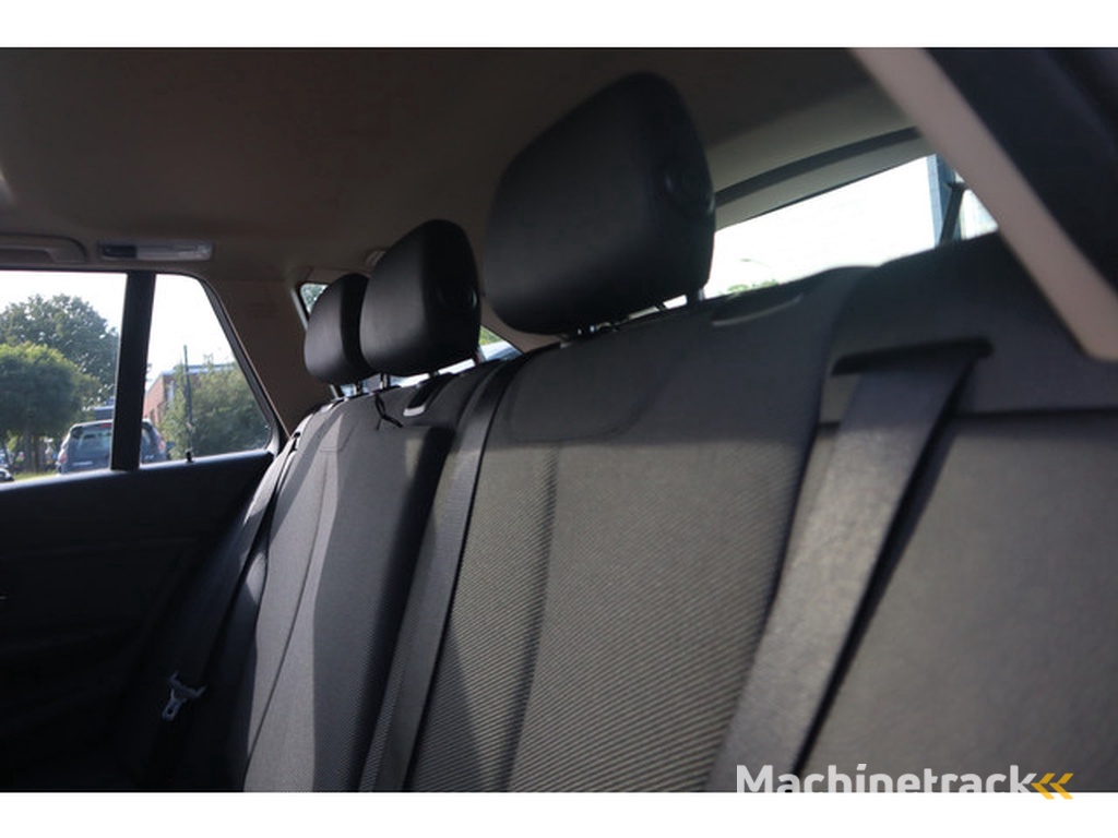 BMW 3-serie Touring 3 Serie Touring 318d High Executive