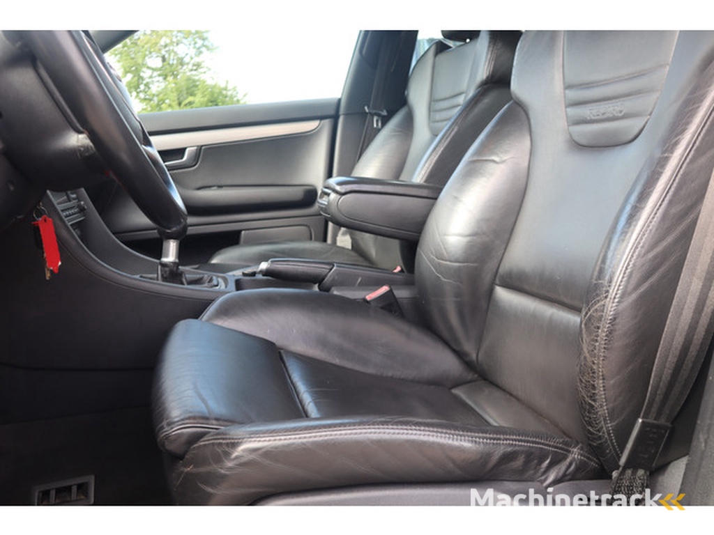 Audi A4 Avant 4.2 V8 quattro S4 Pro Line