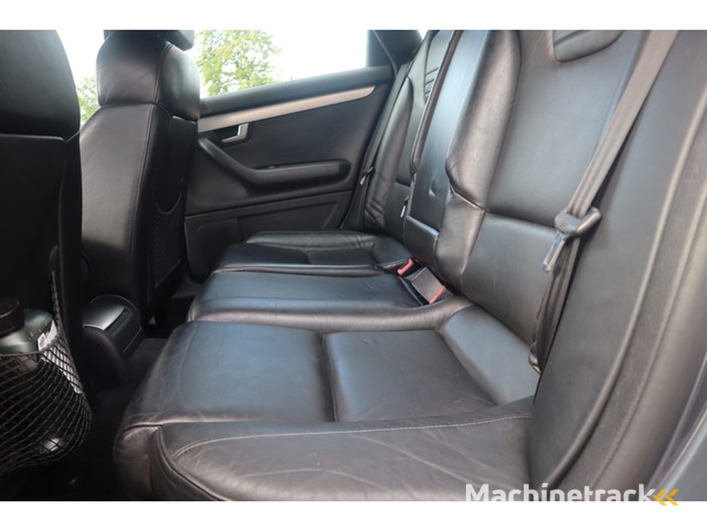 Audi A4 Avant 4.2 V8 quattro S4 Pro Line