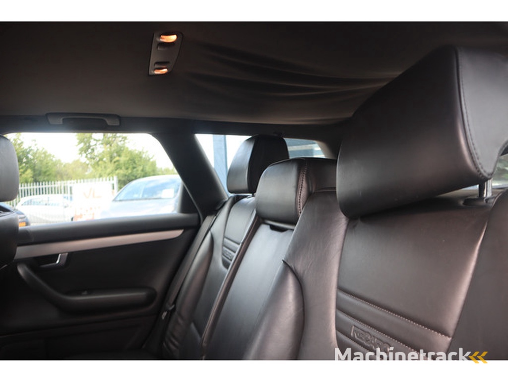 Audi A4 Avant 4.2 V8 quattro S4 Pro Line