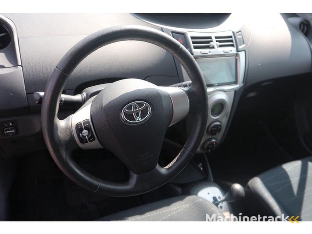 Toyota Yaris 1.3 VVTi Luna MMT