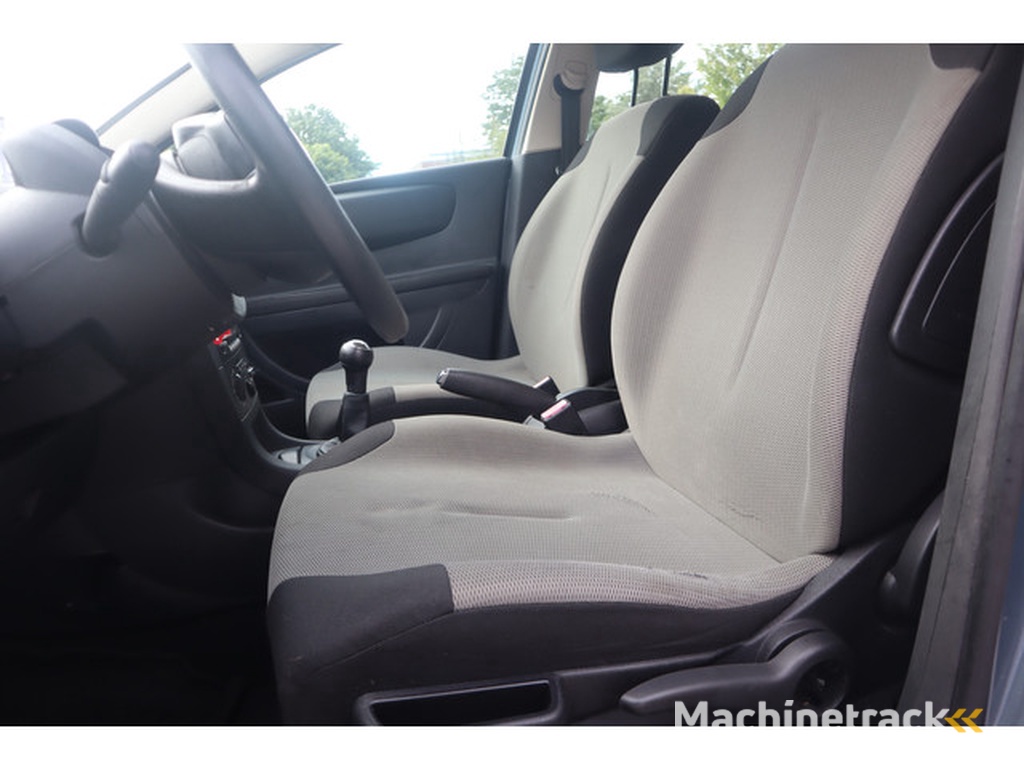 Citroën C4 1.4-16V Ligne Prestige