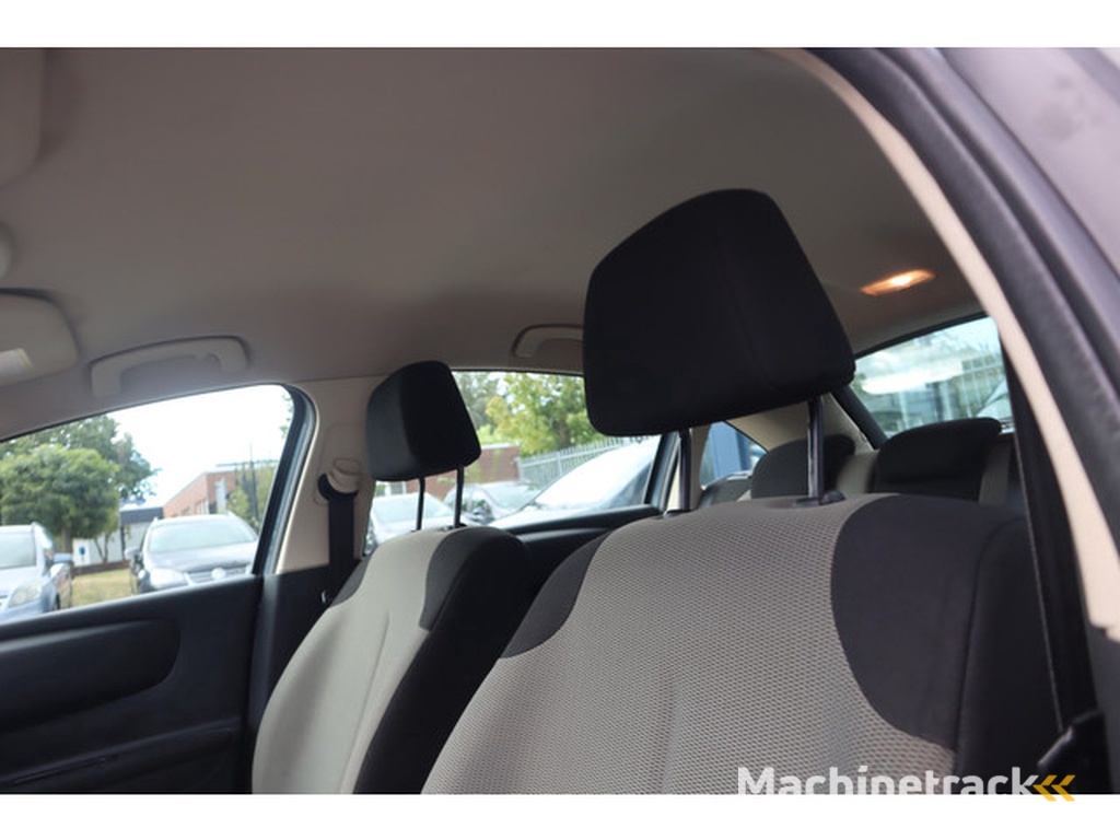 Citroën C4 1.4-16V Ligne Prestige