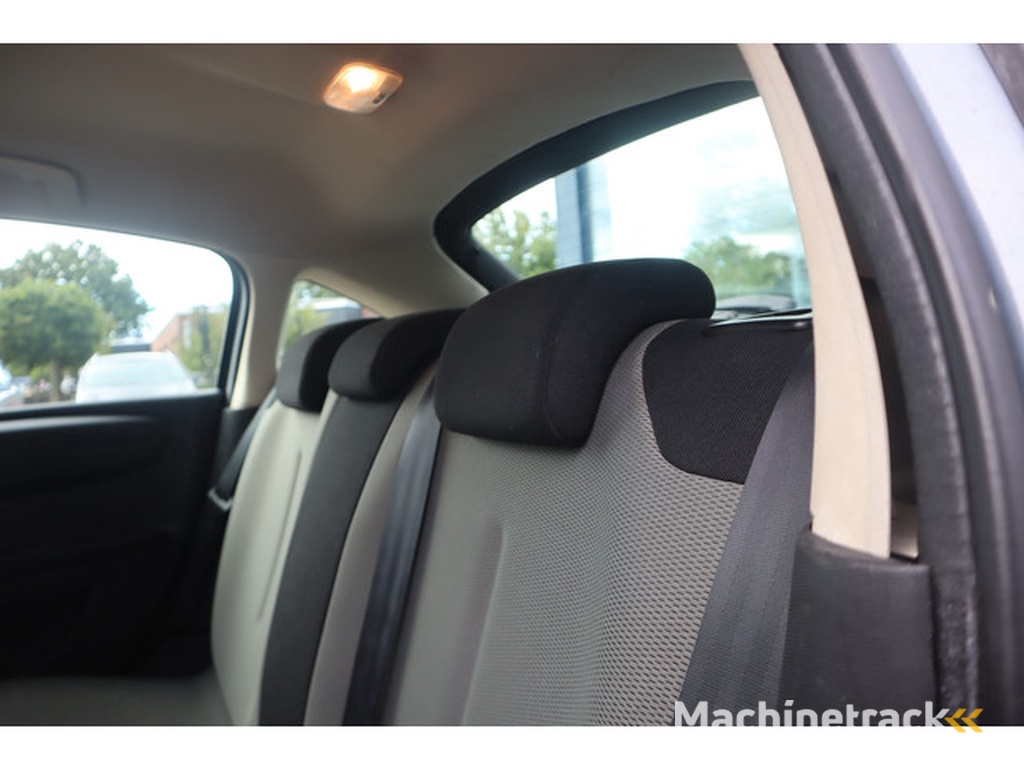 Citroën C4 1.4-16V Ligne Prestige