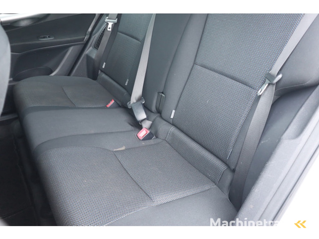 Toyota Auris 1.8 Full Hybrid Dynamic Business