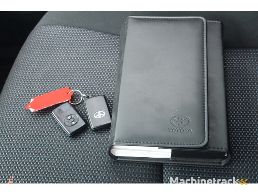 Toyota Auris 1.8 Full Hybrid Dynamic Business