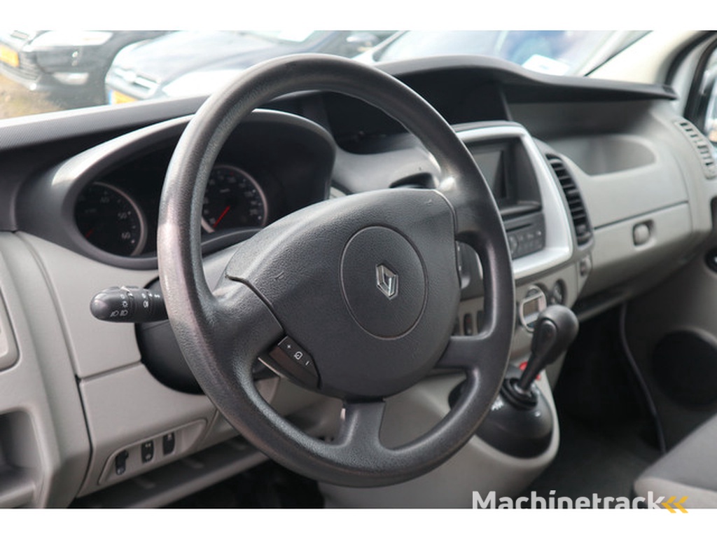 Renault Trafic 2.5 dCi T29 L1H1