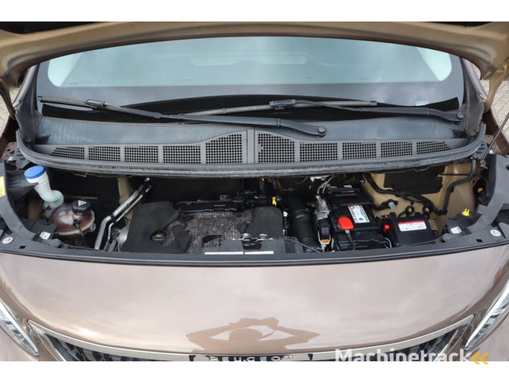 Peugeot Expert 231L 2.0 BlueHDI 180 DC Premium Pack