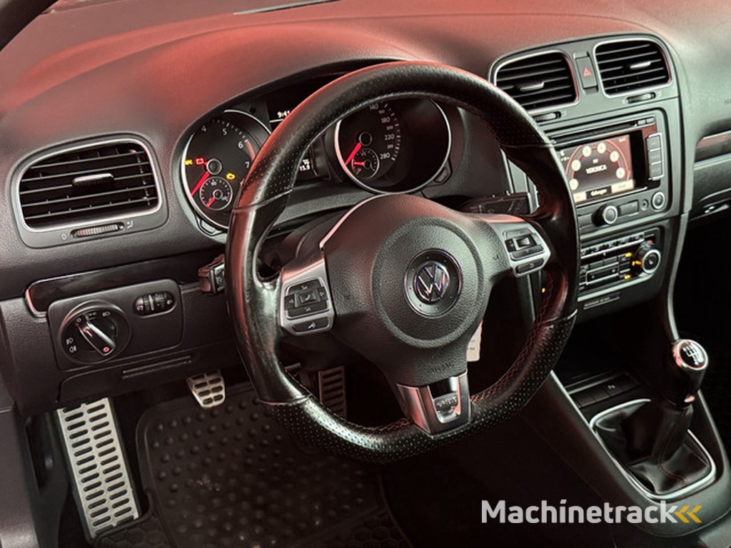 Volkswagen Golf 2.0 GTI