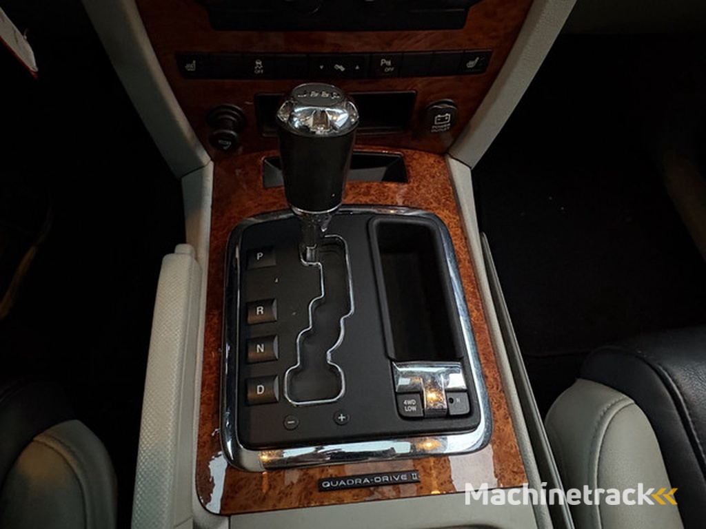 Jeep Commander 3.0 CRD Limited