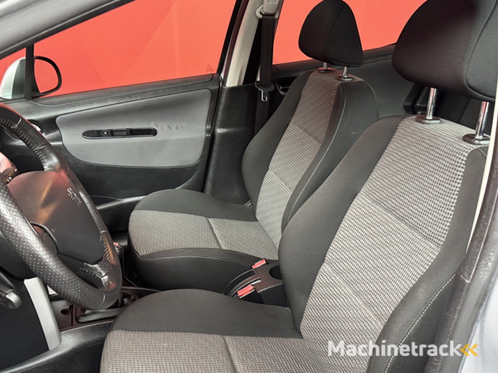 Peugeot 207 1.4 VTi XS