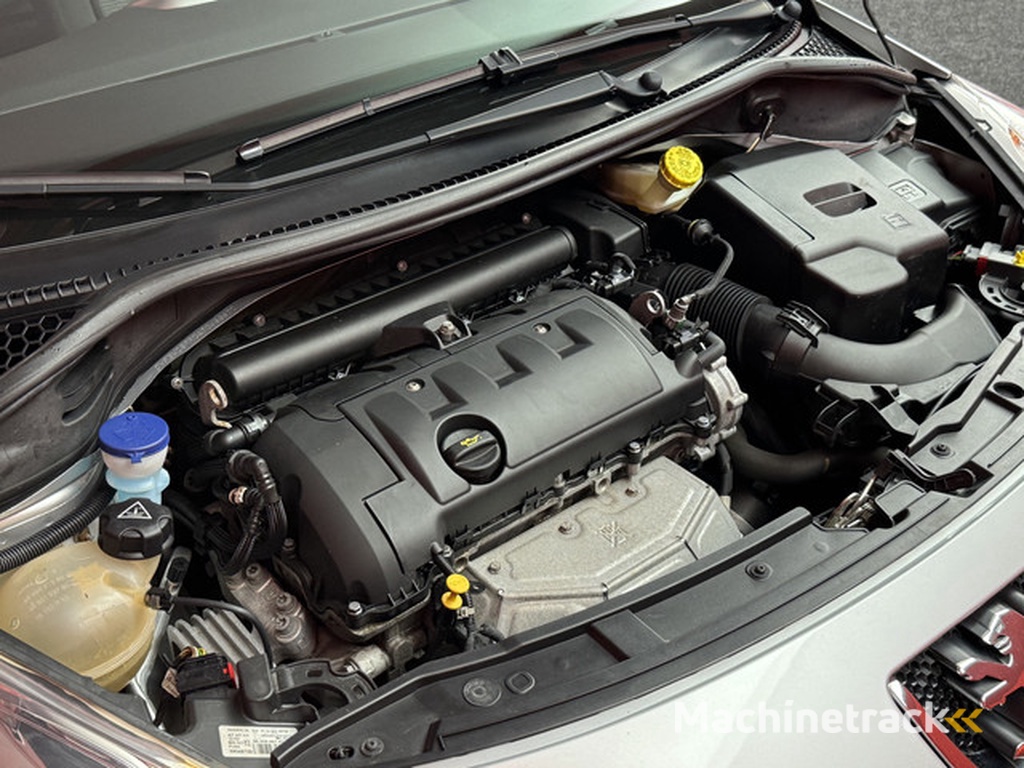 Peugeot 207 1.4 VTi XS