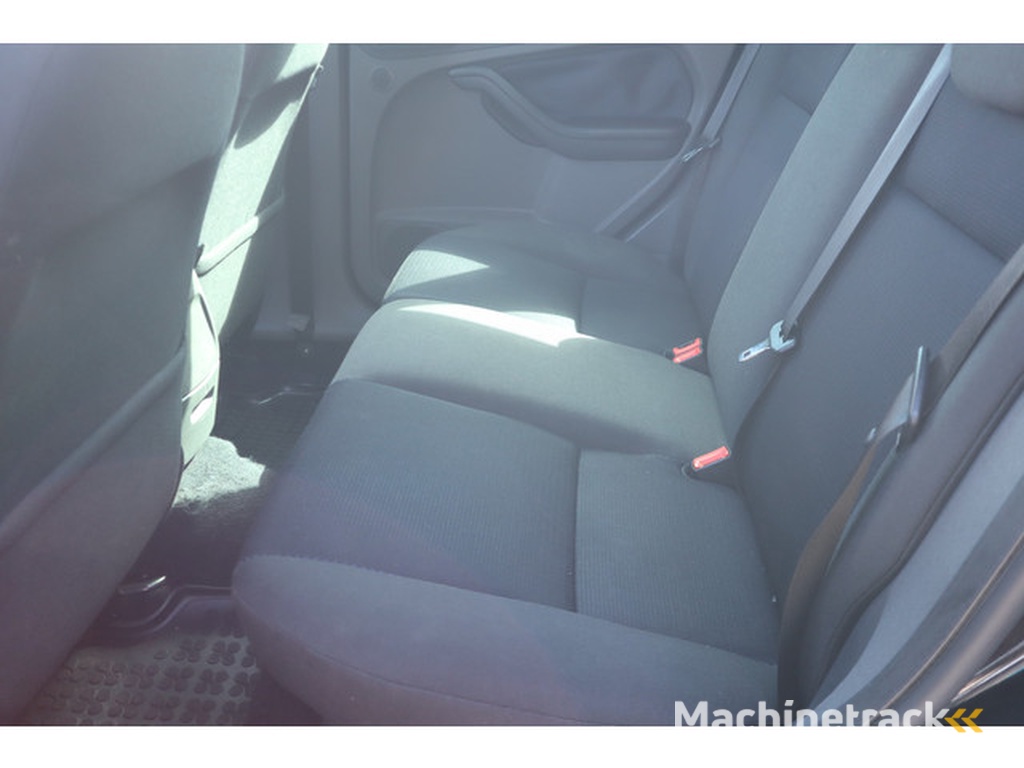 Ford Focus Wagon 2.0-16V Futura