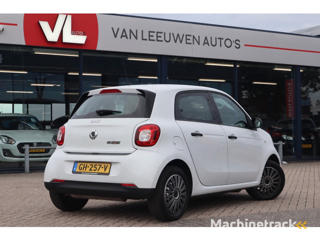 Smart forfour 1.0 Essential Edition