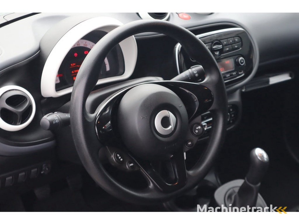 Smart forfour 1.0 Essential Edition