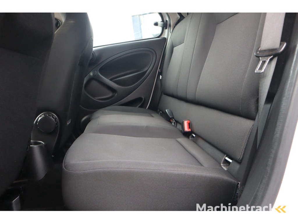 Smart forfour 1.0 Essential Edition