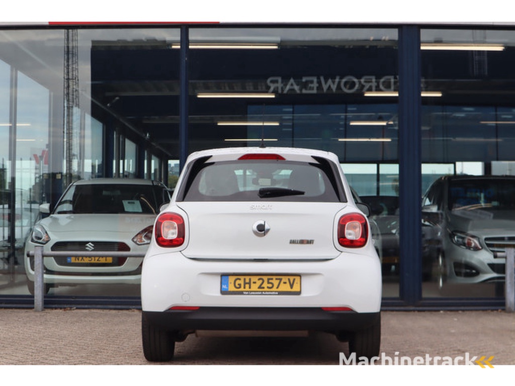 Smart forfour 1.0 Essential Edition