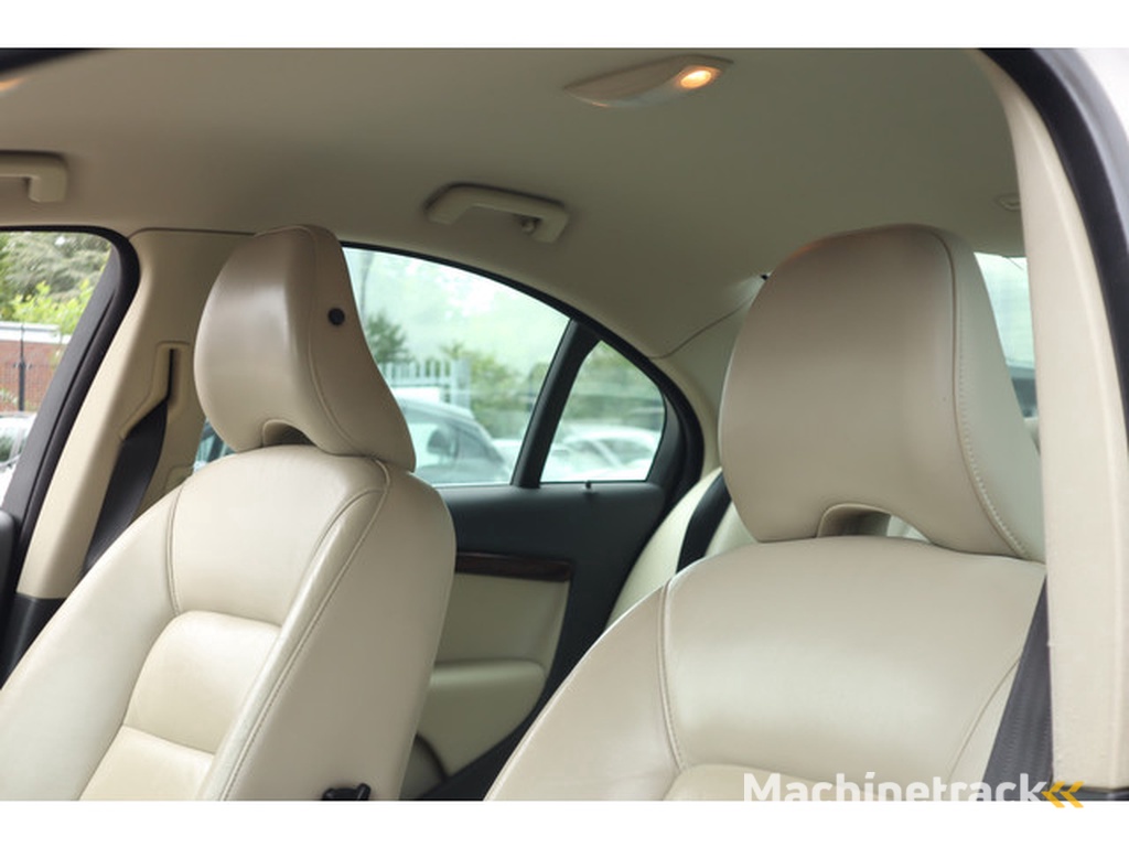 Volvo S80 2.5 T Summum