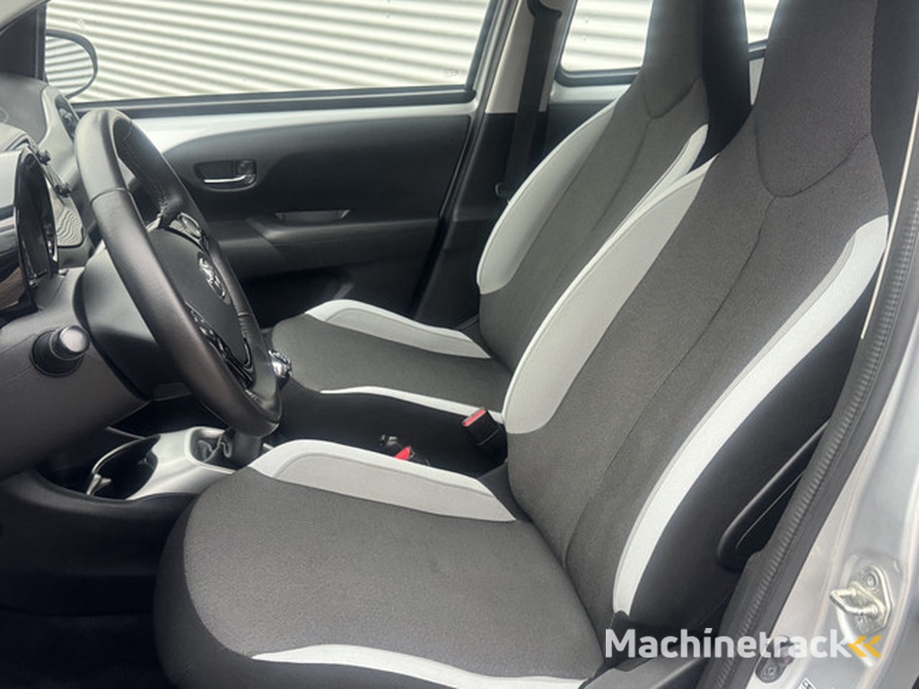 Toyota Aygo 1.0 VVT-i x-play