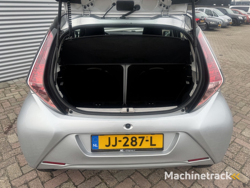 Toyota Aygo 1.0 VVT-i x-play