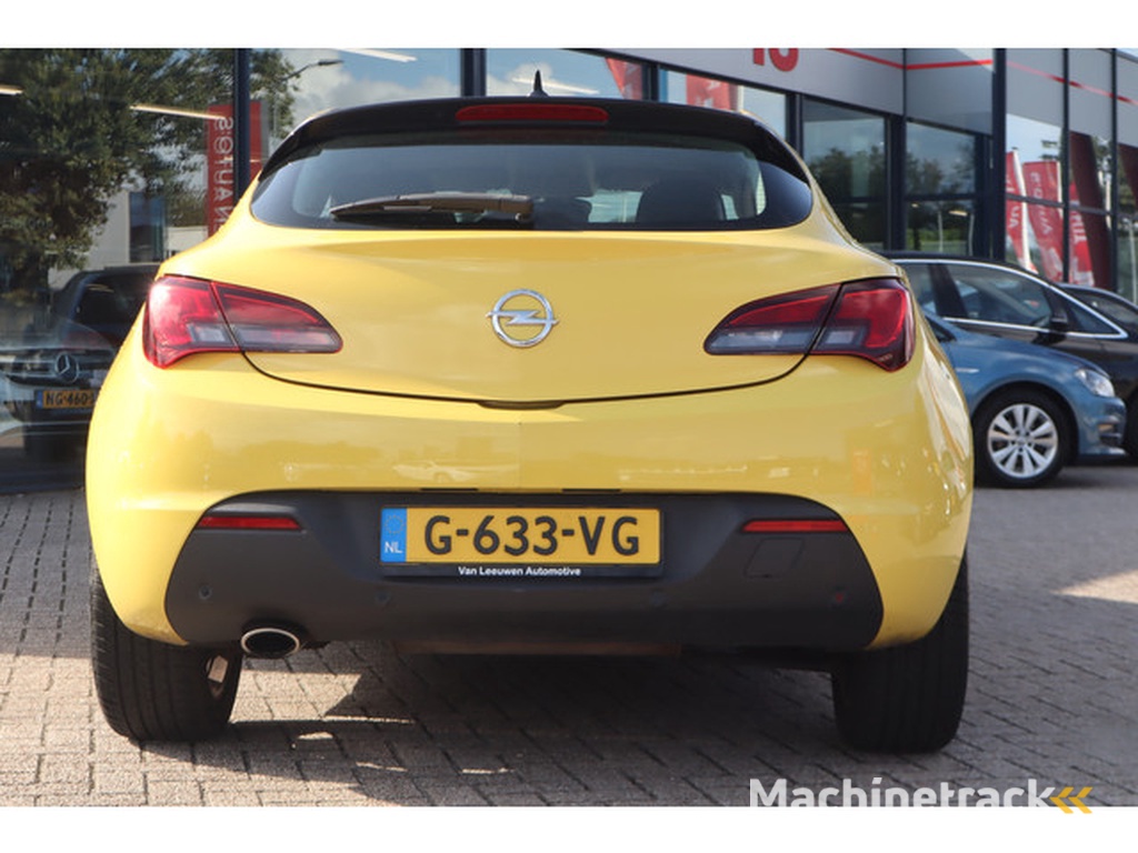 Opel Astra GTC 1.6 T Sport