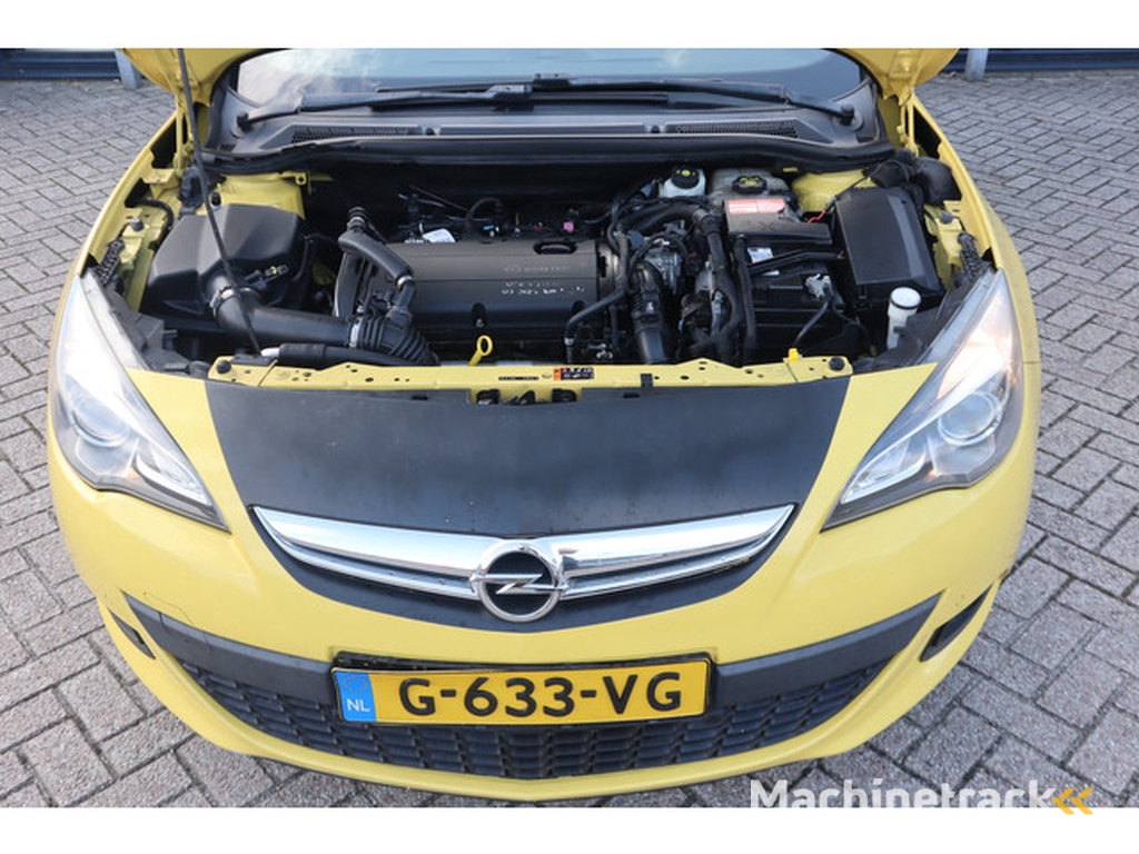 Opel Astra GTC 1.6 T Sport