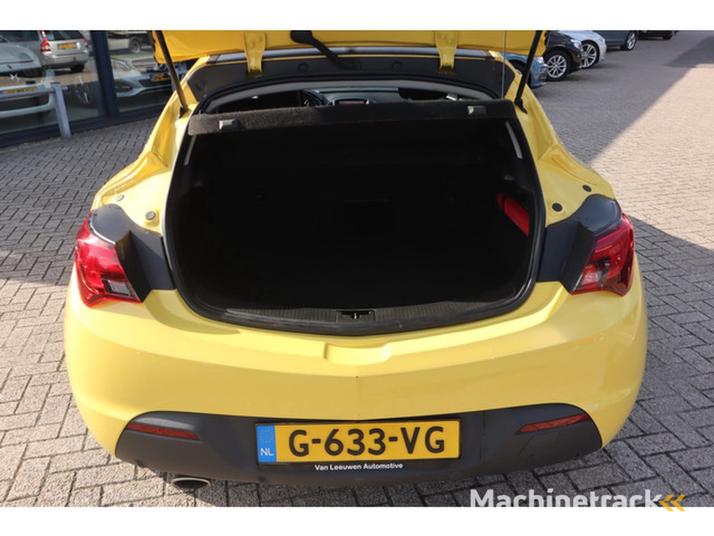 Opel Astra GTC 1.6 T Sport