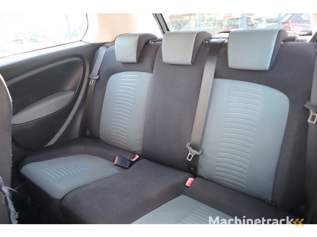 Fiat Grande Punto 1.4-16V Edizione Lusso