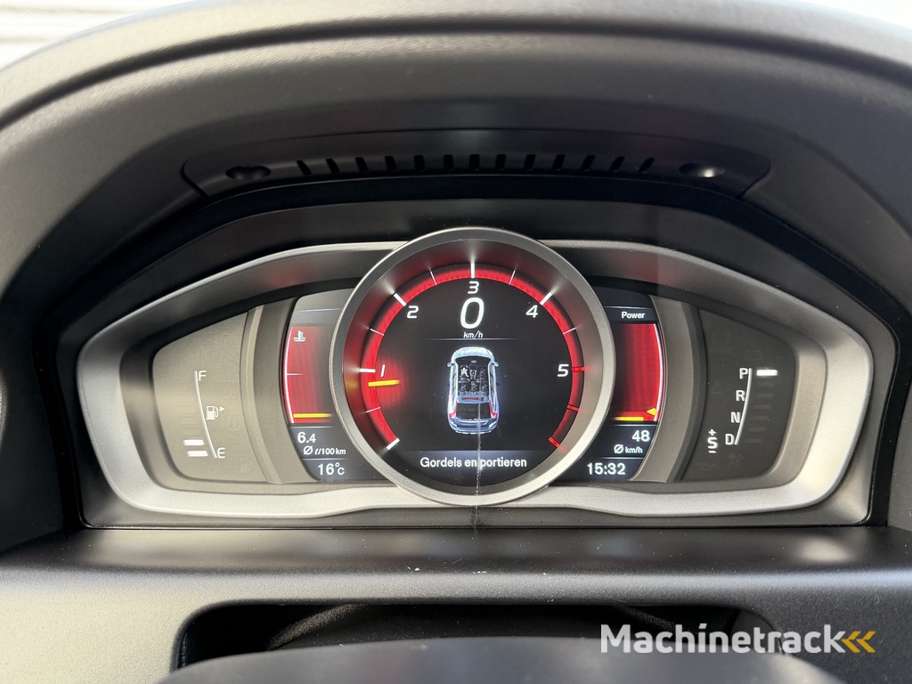 Volvo XC60 2.0 D4 FWD R-Design