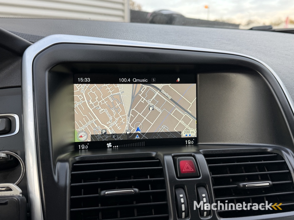 Volvo XC60 2.0 D4 FWD R-Design