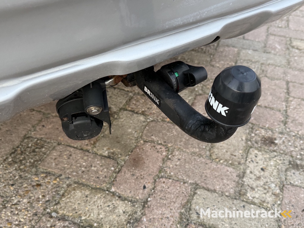 Volvo XC60 2.0 D4 FWD R-Design