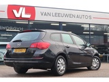 Minituur van Opel Astra Sports Tourer 1.4 Edition