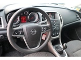 Minituur van Opel Astra Sports Tourer 1.4 Edition
