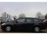 Minituur van Opel Astra Sports Tourer 1.4 Edition