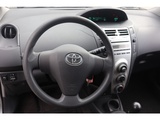 Miniaturansicht von Toyota Yaris 1.0 VVTi Terra