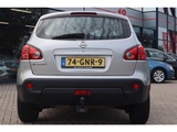 Minituur van Nissan QASHQAI 2.0 Tekna Pack