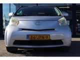 Miniaturansicht von Toyota iQ 1.0 VVTi Comfort