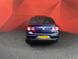 Miniaturansicht von Volkswagen Passat 3.2 V6 Highline 4M