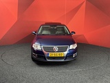 Miniaturansicht von Volkswagen Passat 3.2 V6 Highline 4M
