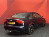 Miniaturansicht von Audi A4 Limousine 2.0 Advance