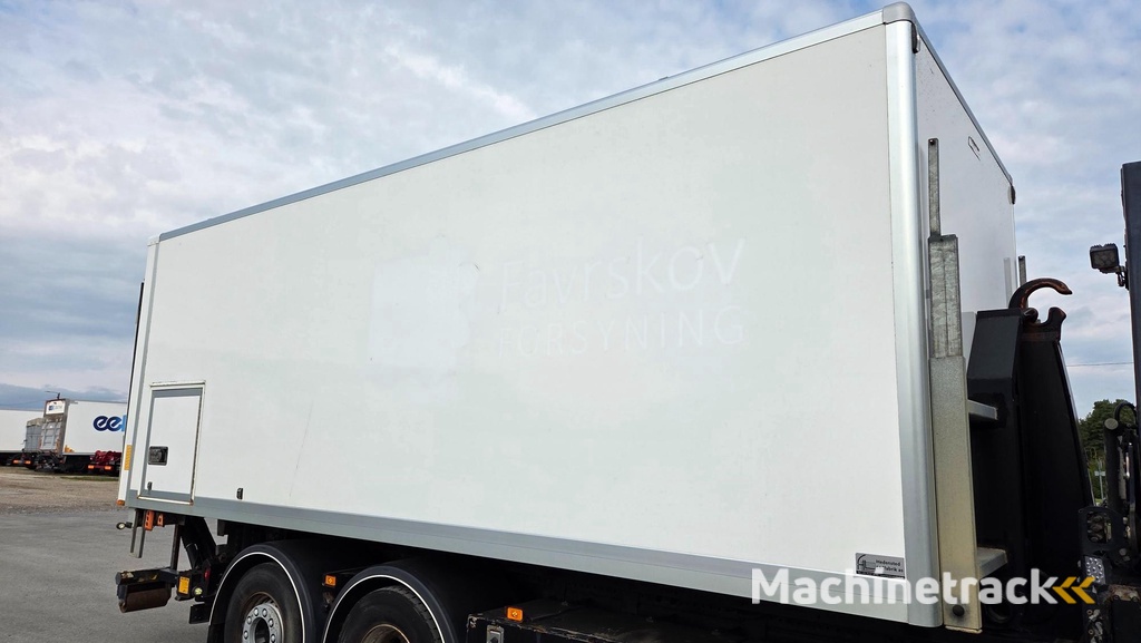 Hooklift box with taillift Zepro 2000kg