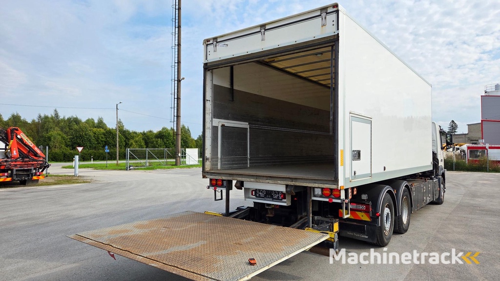 Hooklift box with taillift Zepro 2000kg