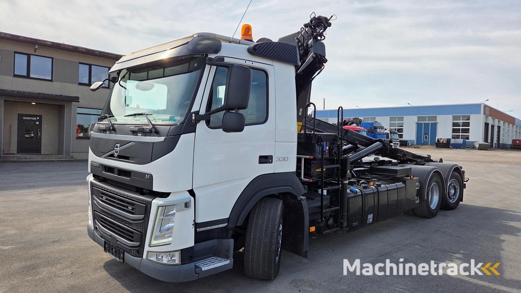 Volvo FM330 6X2*4