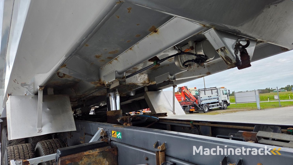 Scania P360 6X2 Full Steel