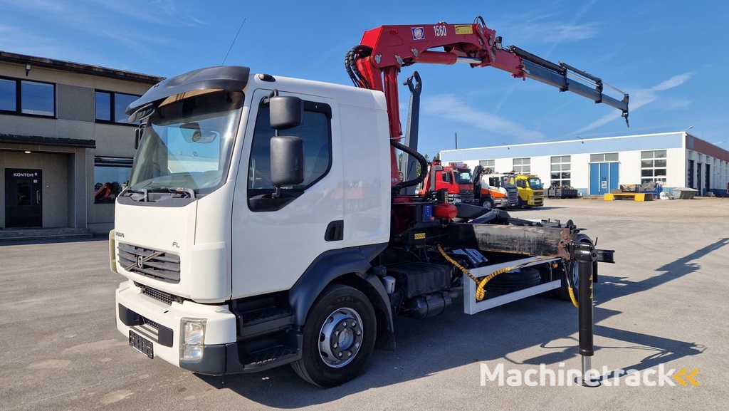 Volvo FL280 4X2 HMF 1560 + platform