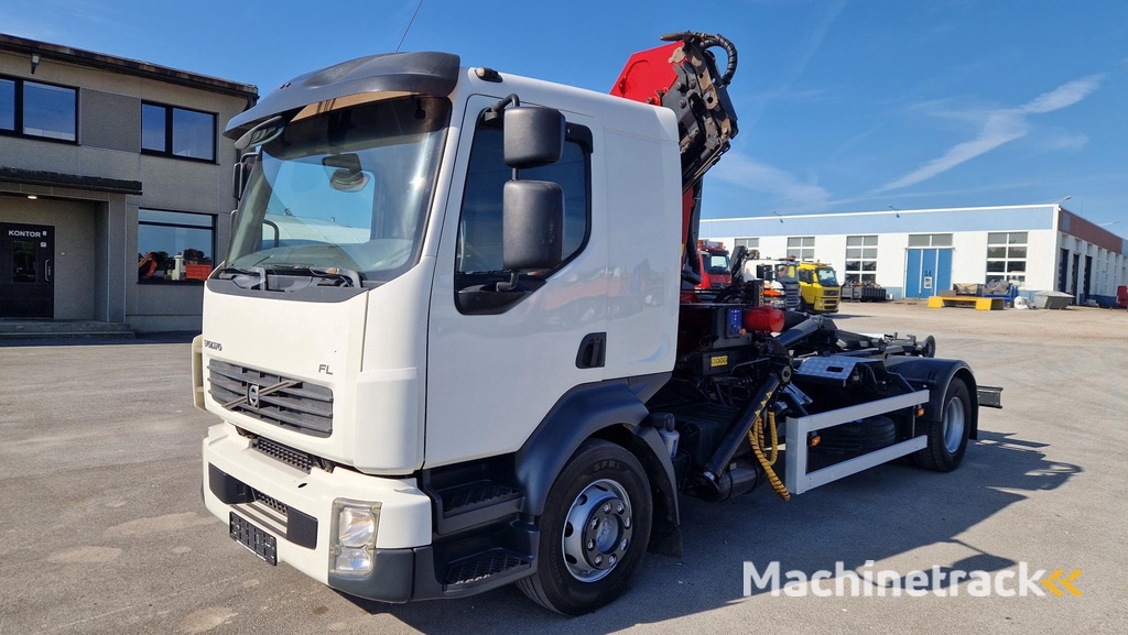 Volvo FL280 4X2 HMF 1560 + platform