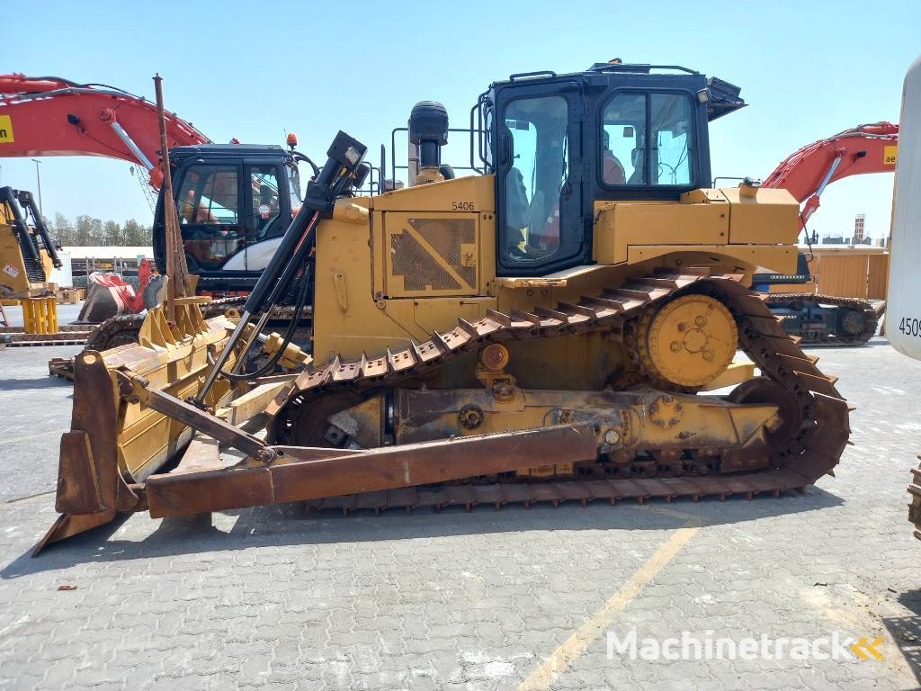 CAT D6R LGP (Abu Dhabi)