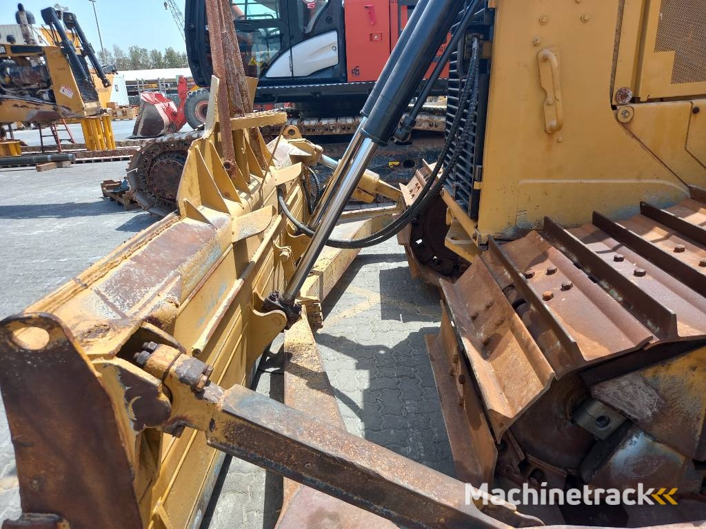 CAT D6R LGP (Abu Dhabi)