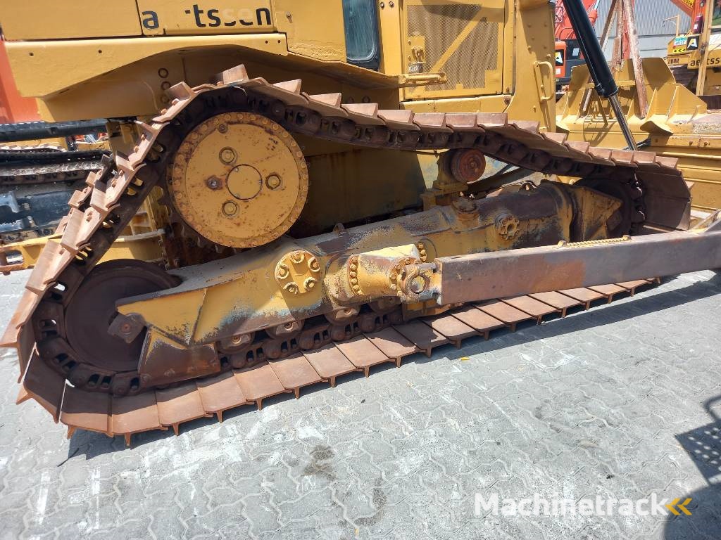 CAT D6R LGP (Abu Dhabi)